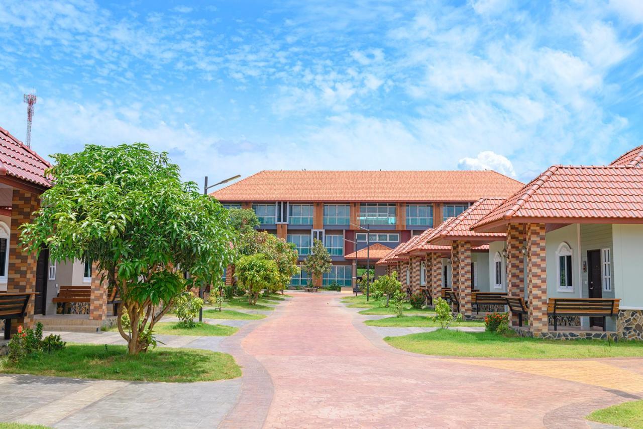 Avarin Resort Pak Chong Eksteriør billede